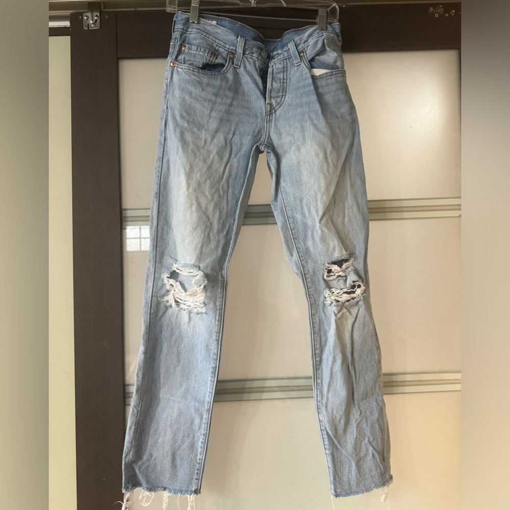 Levi’s 501 Straight Slim Taper